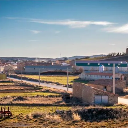 בית נופש Adela *