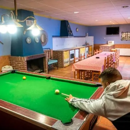 בית נופש Adela *