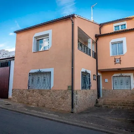 Adela Tatil Evi