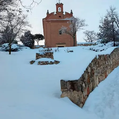 בית נופש Adela *