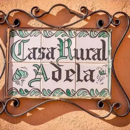 בית נופש Adela *